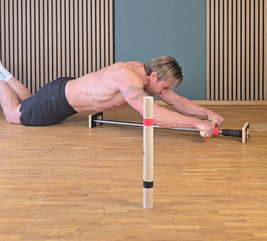 Liegestützgriff und Heimtrainer für Bauchübungen, Klimmzug, Ausfallschritt und Kniebeuge. Klimmzugstange